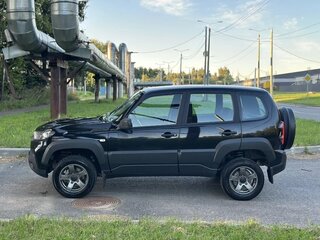 2023 Lada (ВАЗ) Niva Travel I, чёрный, 950000 рублей, вид 4