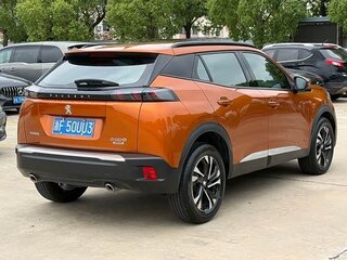 2022 Peugeot 2008 II, оранжевый, 1514000 рублей, вид 4