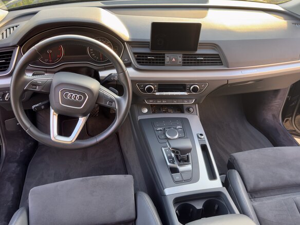 2019 Audi Q5 45 TFSI II (FY), чёрный, 4060000 рублей - вид 19