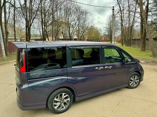 2017 Honda Stepwgn Spada V Рестайлинг, фиолетовый, 2500000 рублей, вид 3