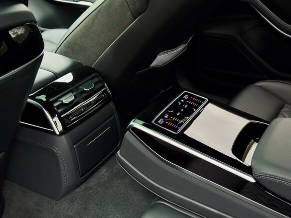 2020 Audi S8 IV (D5), синий, 9590000 рублей - вид 25