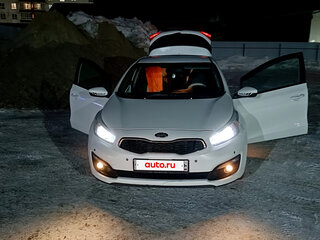 2017 Kia Ceed II Рестайлинг, белый, 1050000 рублей, вид 2