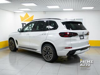 2023 BMW X5 40i IV (G05/G18) Рестайлинг, белый, 10999000 рублей, вид 4