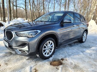 2021 BMW X1 18i sDrive II (F48) Рестайлинг, серый, 3050000 рублей, вид 4