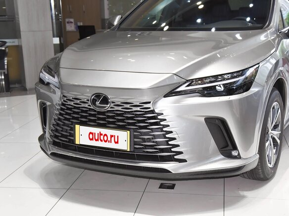 2025 Lexus RX 300 V, серебристый, 7780000 рублей - вид 1