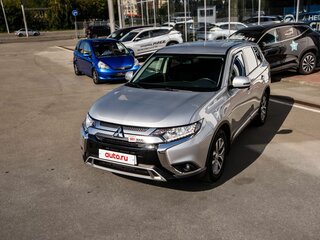 2019 Mitsubishi Outlander III Рестайлинг 3, серебристый, 2125000 рублей, вид 3