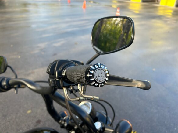2011 Harley-Davidson Sportster 1200, чёрный, 700000 рублей - вид 10