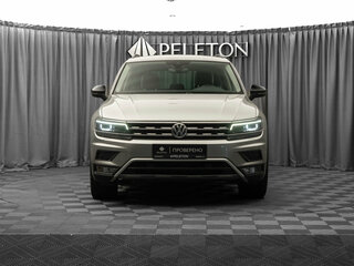 2019 Volkswagen Tiguan II, серебристый, 2350000 рублей, вид 3