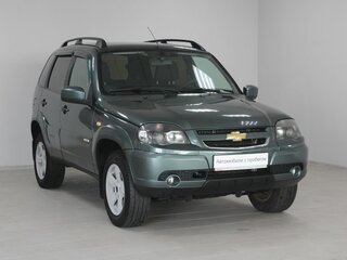 2017 Chevrolet Niva I Рестайлинг, зелёный, 729900 рублей, вид 1