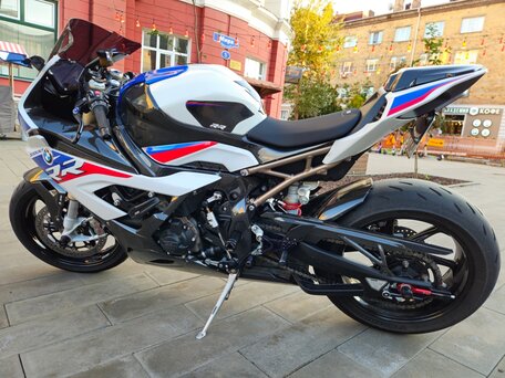 2020 BMW S 1000 RR, белый, 2500000 рублей, вид 4