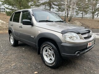 2016 Chevrolet Niva I Рестайлинг, золотистый, 780000 рублей, вид 1