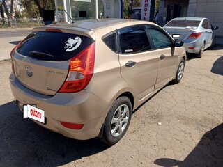 2013 Hyundai Solaris I, бежевый, 369000 рублей, вид 4