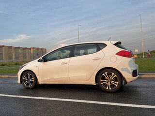 2015 Kia Ceed II Рестайлинг, белый, 1100000 рублей, вид 5