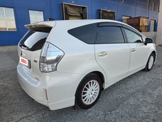 2011 Toyota Prius Alpha I (ZVW40/41), белый, 1170000 рублей, вид 2