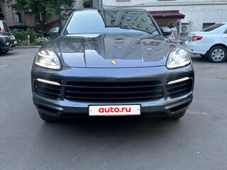 2019 Porsche Cayenne III, серый, 5890000 рублей, вид 2