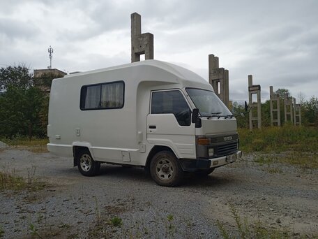 1990 Toyota HiAce, белый, 2000000 рублей, вид 1