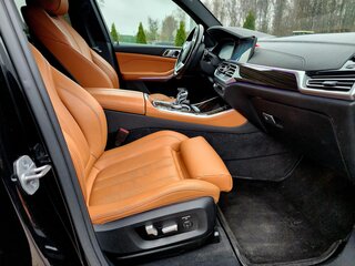2021 BMW X5 40i IV (G05/G18), чёрный, 6190000 рублей, вид 5