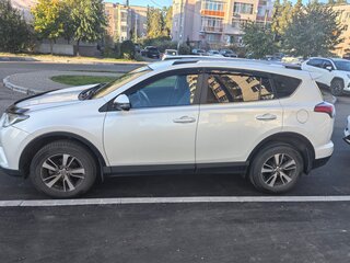 2019 Toyota RAV4 IV (XA40) Рестайлинг, белый, 2599000 рублей, вид 3
