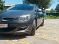 2013 Opel Astra J Рестайлинг, серый, 1000000 рублей - вид 2