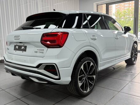2021 Audi Q2 L 35 TFSI I Рестайлинг, белый, 2048000 рублей, вид 4