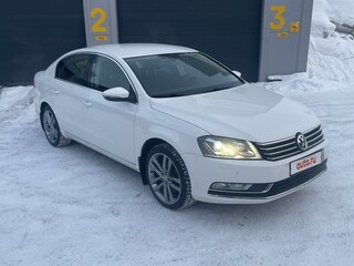 2011 Volkswagen Passat B7, белый, 1030000 рублей, вид 1