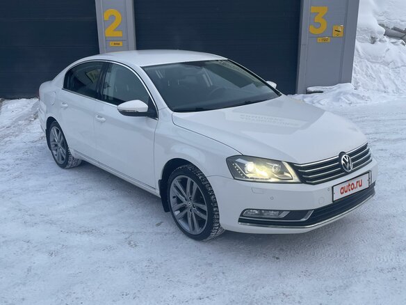 2011 Volkswagen Passat B7, белый, 1030000 рублей