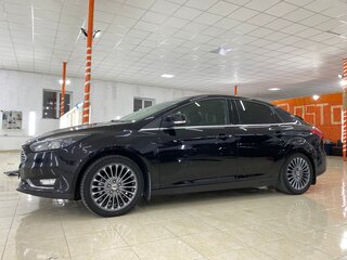 2017 Ford Focus III Рестайлинг, чёрный, 1360000 рублей, вид 1