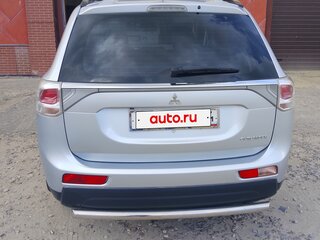 2013 Mitsubishi Outlander III, серебристый, 1300000 рублей, вид 3