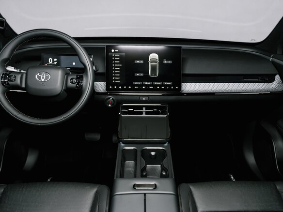 2026 Toyota bZ3X 58.3 kWh, белый, 2933000 рублей - вид 17