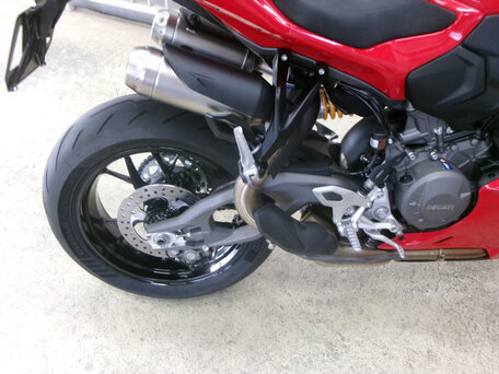 2025 Ducati Panigale V2, красный, 1989000 рублей, вид 4