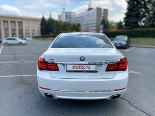 2014 BMW 7 серии Long 740Li xDrive V (F01/F02/F04) Рестайлинг, белый, 2490000 рублей, вид 3