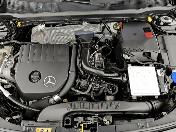 2018 Mercedes-Benz A-Класс 200 IV (W177), чёрный, 2160000 рублей - вид 8