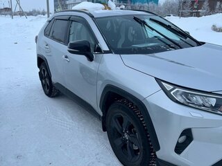 2020 Toyota RAV4 V (XA50), серебристый, 4200000 рублей, вид 2
