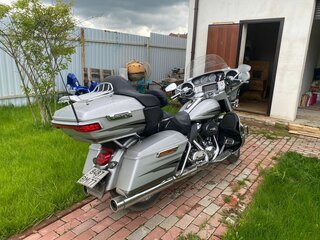 2017 Harley-Davidson Electra Glide, серебристый, 2700000 рублей, вид 5