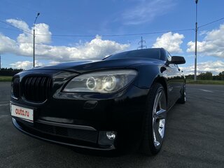 2009 BMW 7 серии 740i V (F01/F02/F04), чёрный, 1700000 рублей, вид 1