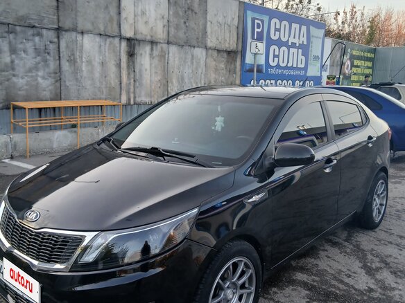 2013 Kia Rio 4-speed III, чёрный, 850000 рублей