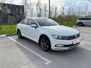 2017 Volkswagen Passat B8, белый, 1799000 рублей, вид 3