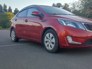 2014 Kia Rio 6-speed III, красный, 835000 рублей, вид 2