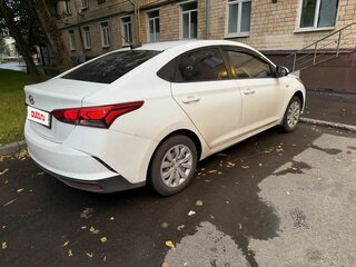 2020 Hyundai Solaris II Рестайлинг, белый, 930000 рублей, вид 3