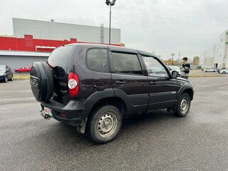 2013 Chevrolet Niva I Рестайлинг, коричневый, 620000 рублей, вид 3