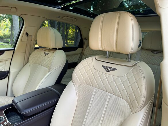 2016 Bentley Bentayga I, коричневый, 8700000 рублей - вид 21