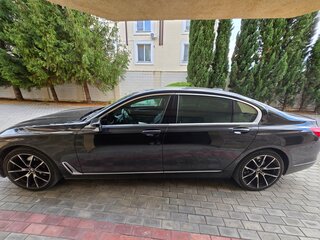 2016 BMW 7 серии Long 740Ld xDrive VI (G11/G12), чёрный, 3600000 рублей, вид 5