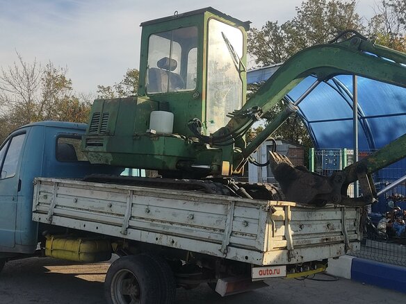 1998 Mitsubishi MM30SR, зелёный, 790000 рублей - вид 2
