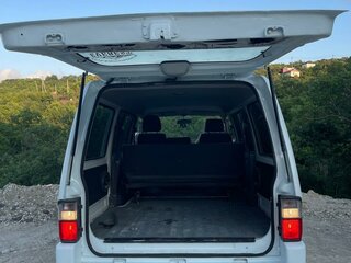 2001 Mitsubishi Delica IV, белый, 600000 рублей, вид 5