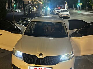 2016 Skoda Rapid I, белый, 800000 рублей, вид 2