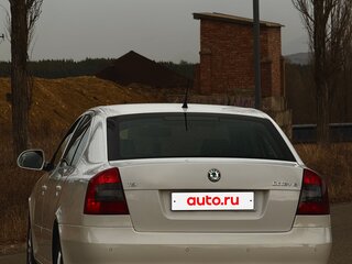 2011 Skoda Octavia II (A5) Рестайлинг, белый, 800000 рублей, вид 4