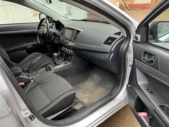 2008 Mitsubishi Lancer X, серебристый, 620000 рублей - вид 3