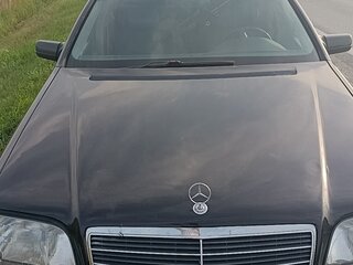 1998 Mercedes-Benz S-Класс 420 III (W140) Рестайлинг, чёрный, 650000 рублей, вид 3