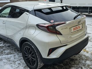 2017 Toyota C-HR I, белый, 1900000 рублей, вид 4