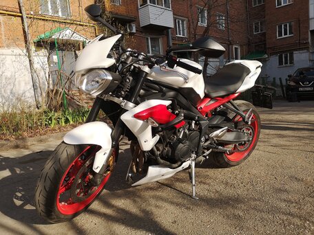 2013 Triumph Speed Triple, белый, 595000 рублей, вид 2
